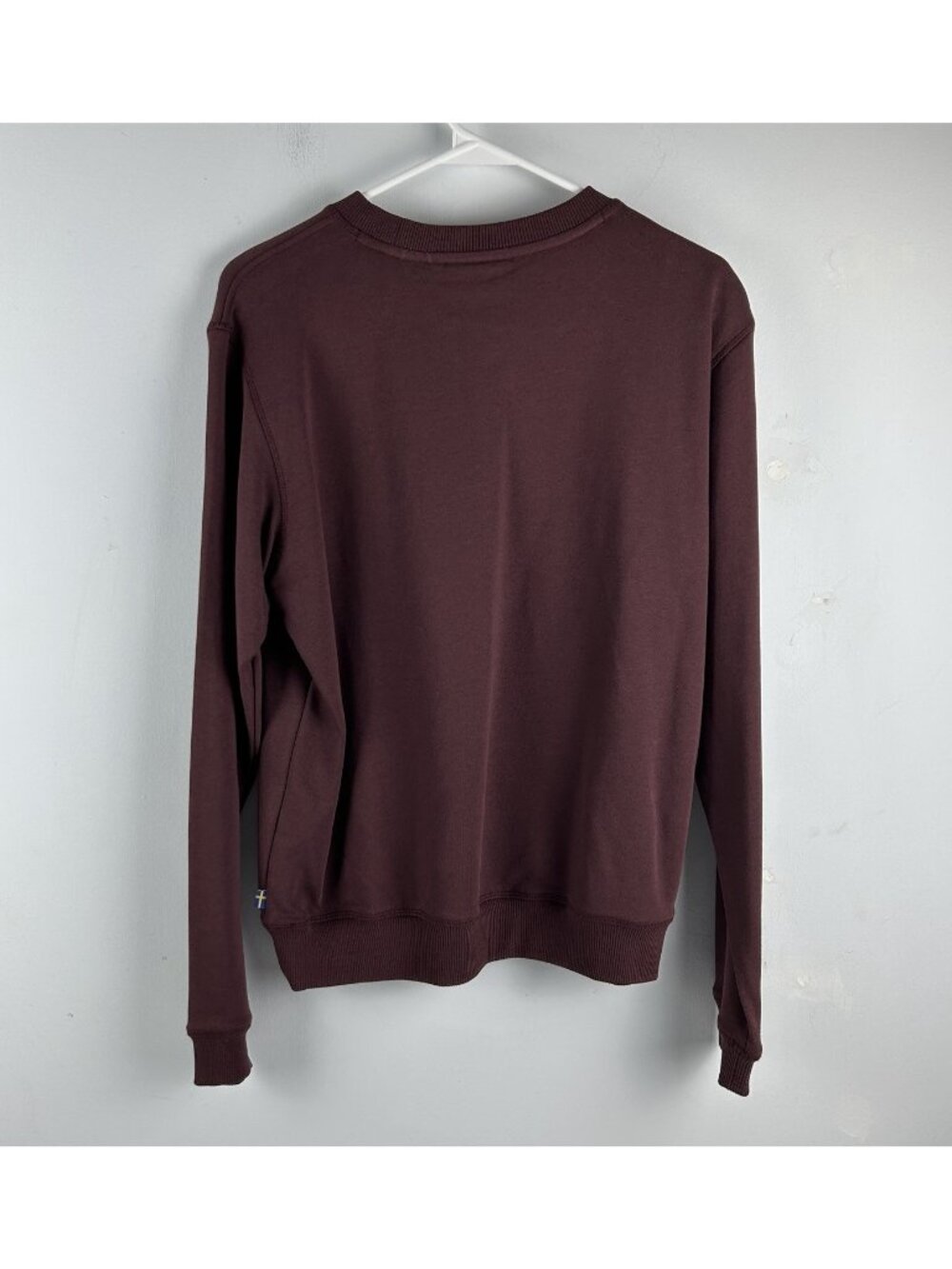 NWT Fjallraven 1960 Logo Badge Sweater Women's Medium Port Red Sweatshirt - Picture 7 of 7
